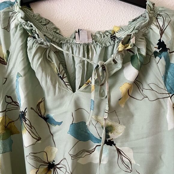 A New Day Light Green Floral Long Sleeve Blouse Medium - Picture 6 of 9